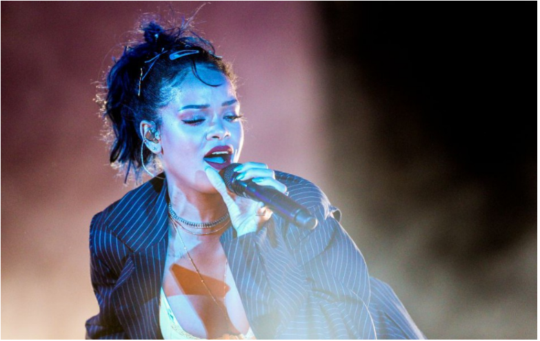 Speváčka Rihanna čaká svoje prvé dieťa
