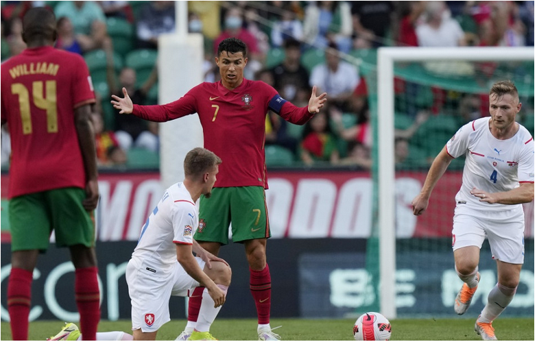 Portugalsko zdolalo Česko 2:0 a vedie tabuľku pred Španielskom