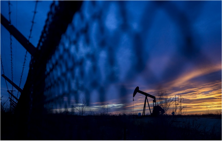 Novak: Rusko neplánuje dodávať ropu krajinám,ktoré zavedú cenový strop
