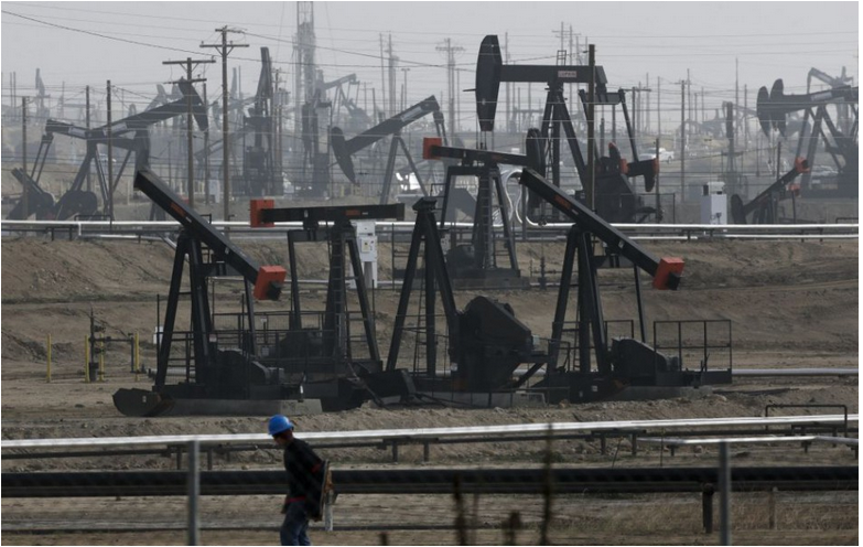 Rusko tvrdí, že prestane svetu dodávať ropu, pokiaľ sa na ňu zavedie cenový strop