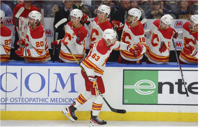 NHL: Calgary vyhralo v Buffale 4:3, víťazný gól strelil Ružička