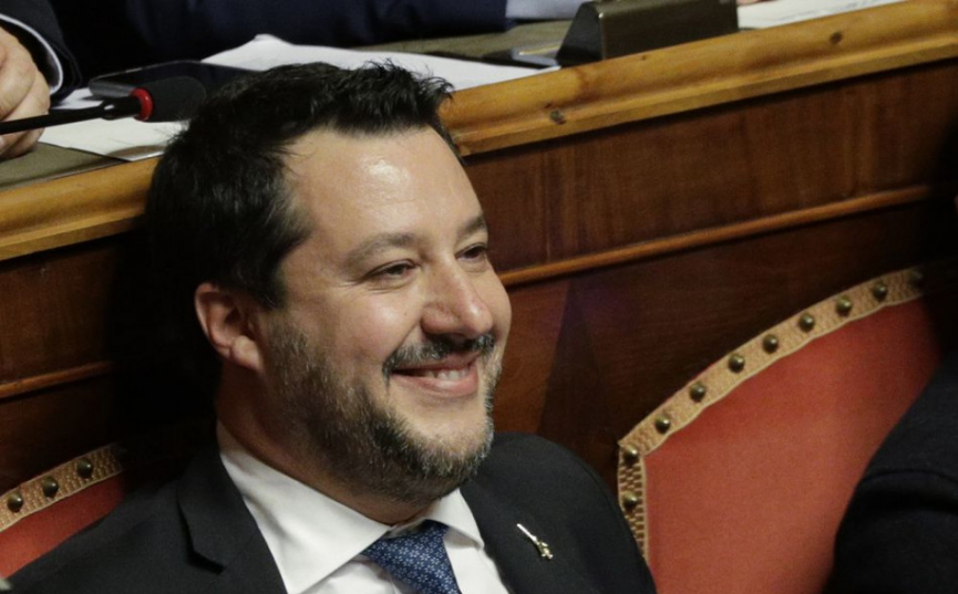 Kniha o Salvinim s prázdnymi stranami sa stala bestsellerom