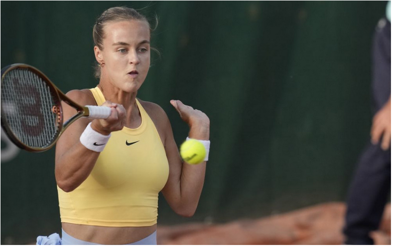 Schmiedlová vyradila v 1. kole Roland Garros nasadenú Kudermetovovú