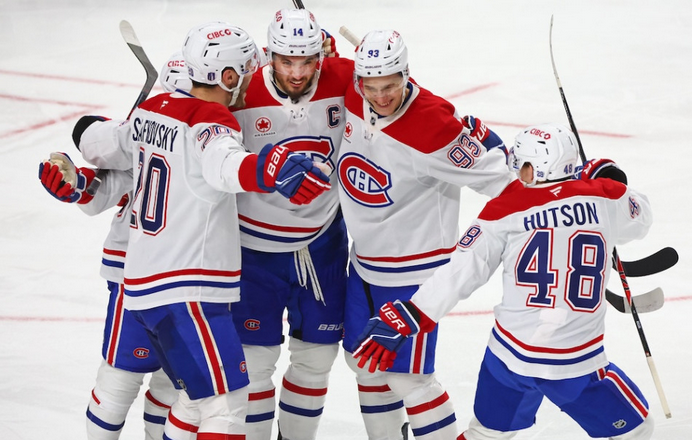 NHL: Slafkovský trikrát asistoval, Montreal vedie v sérii s Buffalom 3:2