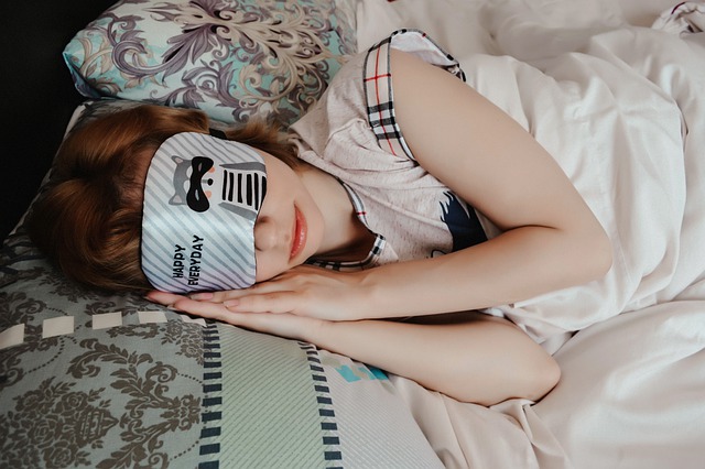 O KOĽKEJ CHODÍTE SPAŤ? Vedci zistili najzdravší čas zaspávania
