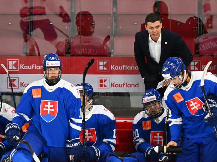 Hlinka Gretzky Cup 2025: Slováci sú po prehre 2:5 s Českom na konečnom šiestom mieste