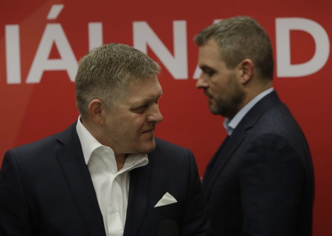 Podpredseda parlamentu Peter Pellegrini definitívne odchádza zo Smeru. 