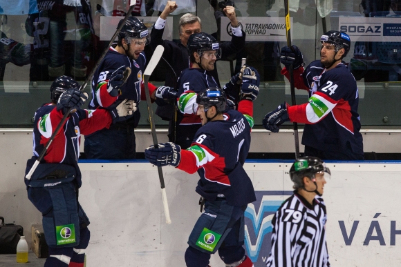 Hokejisti Slovana sa môžu radovať z postupu do play-off KHL.