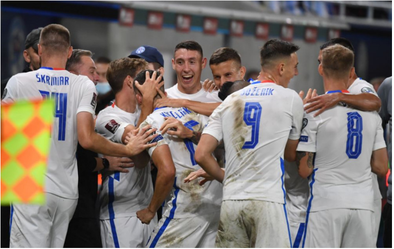 Kvalifikácia MS 2022: Slovensko - Cyprus 2:0. Slovensko je v tabuľke na 3. mieste