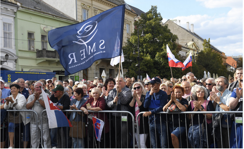 PRIESKUM: Voľby by v máji vyhral Smer-SD so ziskom 18 percent