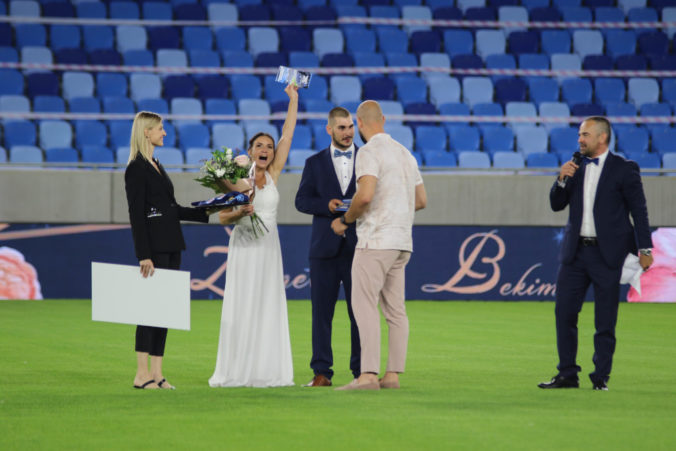 Na Národnom futbalovom štadióne sa uskutočnila historicky prvá svadobná veselica (video+foto)