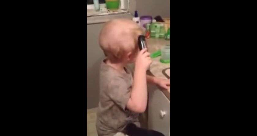 Video: Keď neustrážite dieťa, a samo sa ostrihá elektrickým strojčekom