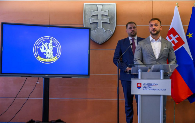 Šutaj Eštok a Šaško odmietajú diskusiu o dekriminalizácii drog