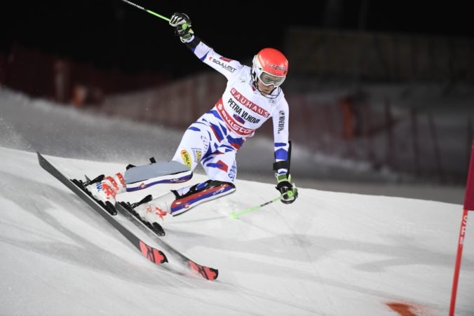 Slovenská lyžiarka Petra Vlhová počas paralelného slalomu svetového pohára v Štokholme.