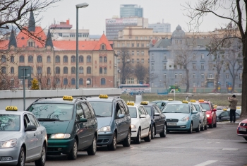 Protestná jazda taxikárov proti neriešeniu problémov, ktorú zorganizovalo Občianske združenie taxikárov z Bratislavy. 