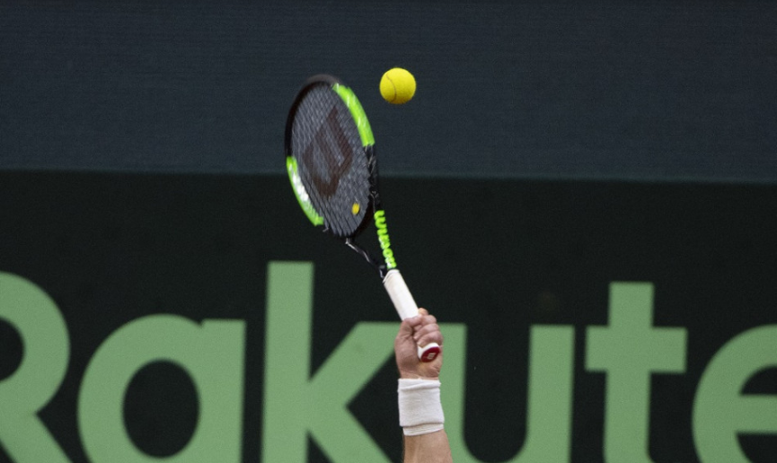 Dvaja hráči Australian Open mali pozitívne testy na koronavírus