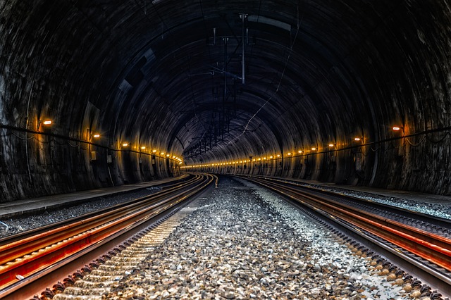 V Španielsku objednali vlaky, ktoré sa nezmestili do tunelov