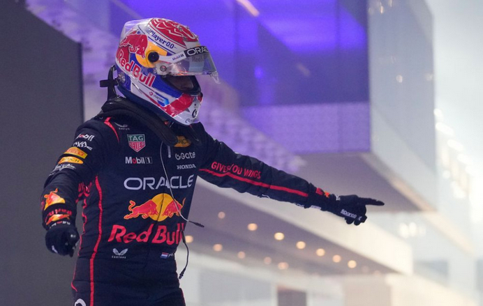 F1: Verstappen vyhral VC Kataru, o titule sa rozhodne v Abú Zabí
