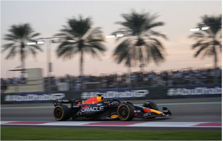 F1: Verstappen zakončil tretiu majstrovskú sezónu triumfom v Abú Zabí