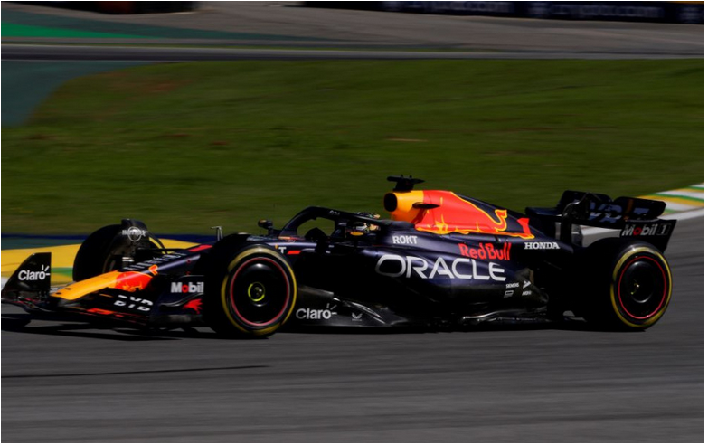 F1: Ďalšie víťazstvo pre Verstappena, na pódium sa vrátil Alonso