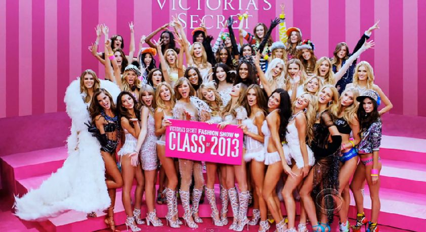 Modelky prehliadky Victoria's Secret 2013 Fashion Show.