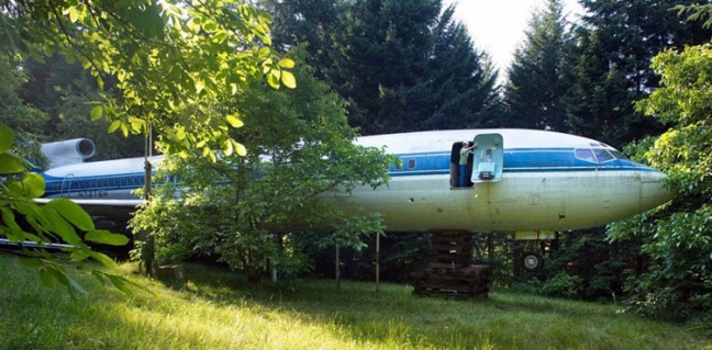 Video: Muž prerobil starý Boeing na obývané miesto