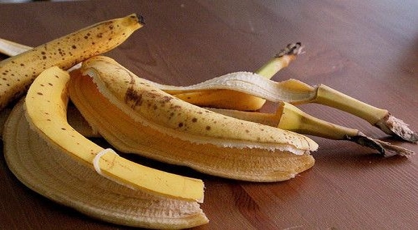 Viete, že banánová šupka je prospešná pre náš organizmus?