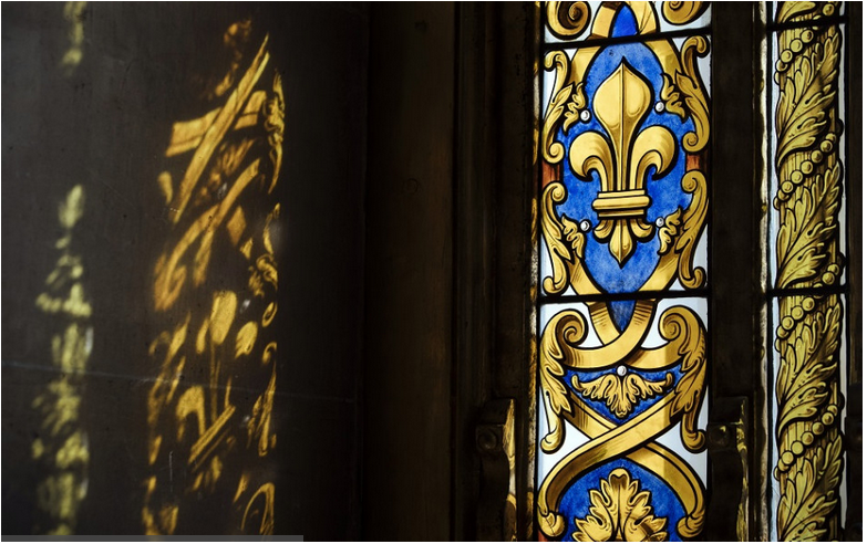 Viedenský kostol prekryl vitráže pre spätosť ich autora s nacistami