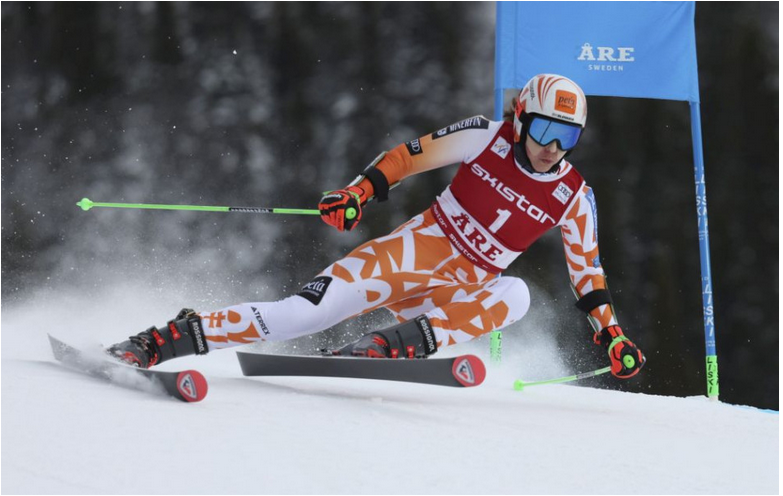 Vlhová desiata po 1. kole obráku SP v Are, na čele Shiffrinová