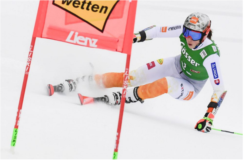 Vlhová v 1. kole obr. slalomu v Lienzi štvrtá o 0,41 s za Worleyovou