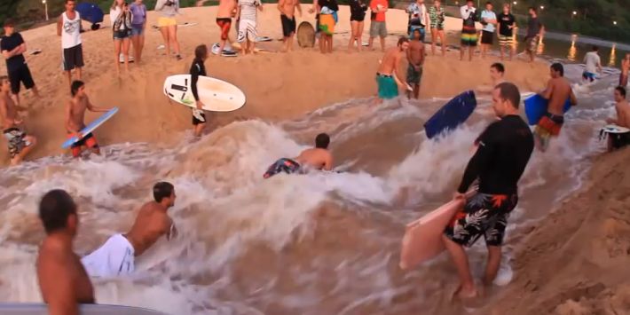 Video: Ako si vyrobiť vlnu na surfovanie