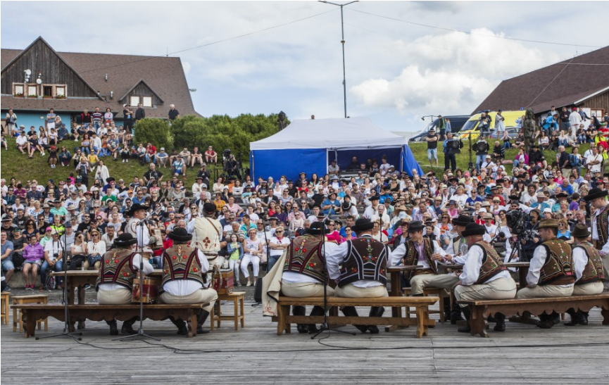 Folklórny festival Východná 2021 bude online aj vo vysielaní RTVS