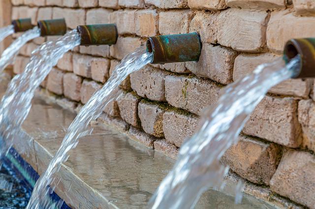 Mimoriadna situácia pre nedostatok pitnej vody platí v 12 obciach