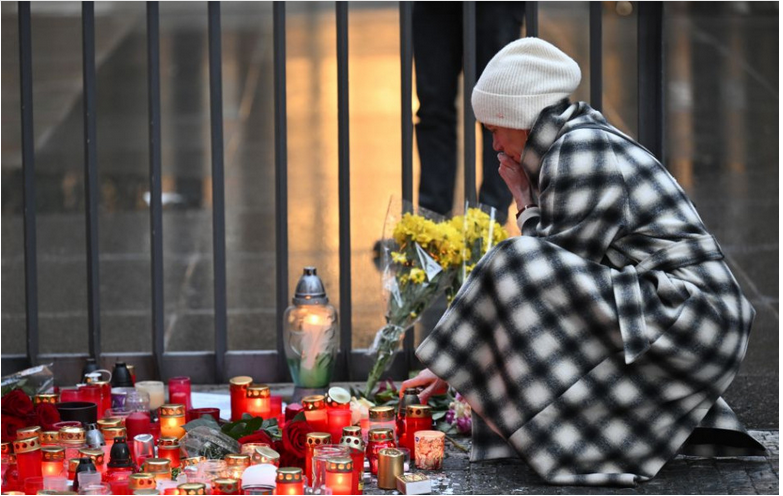 Medzi zranenými po streľbe na univerzite v Prahe sú aj traja cudzinci