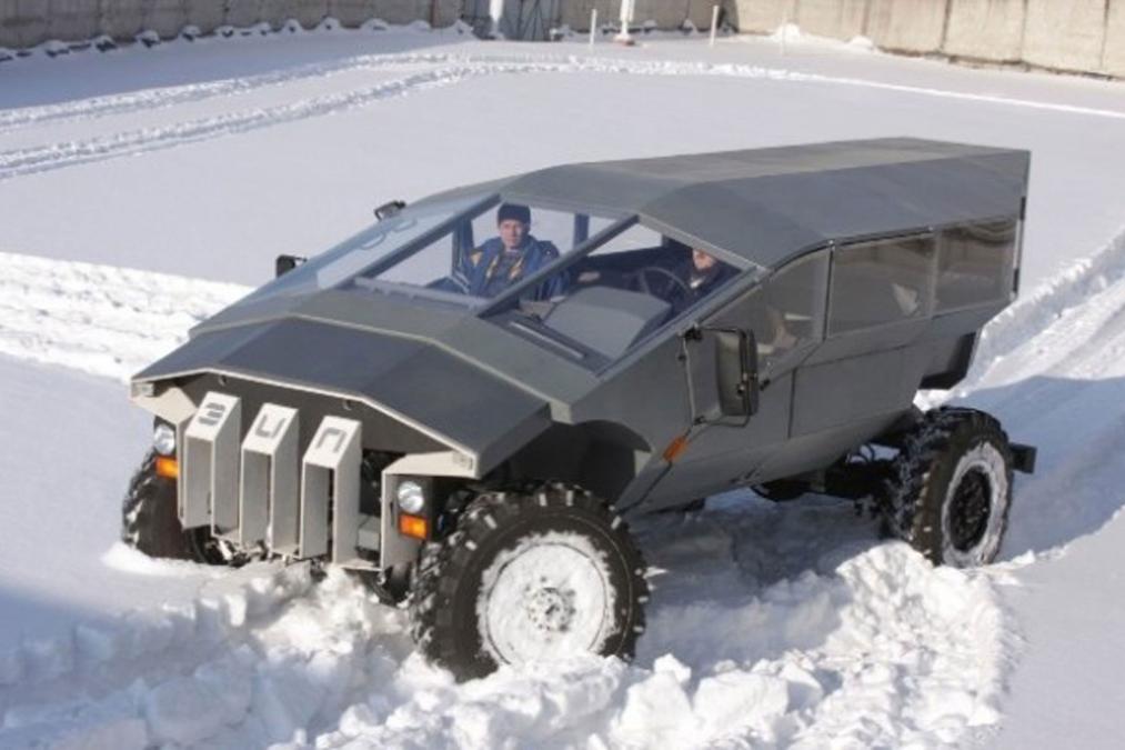 Video: ZiL predstavil ruský Hummer