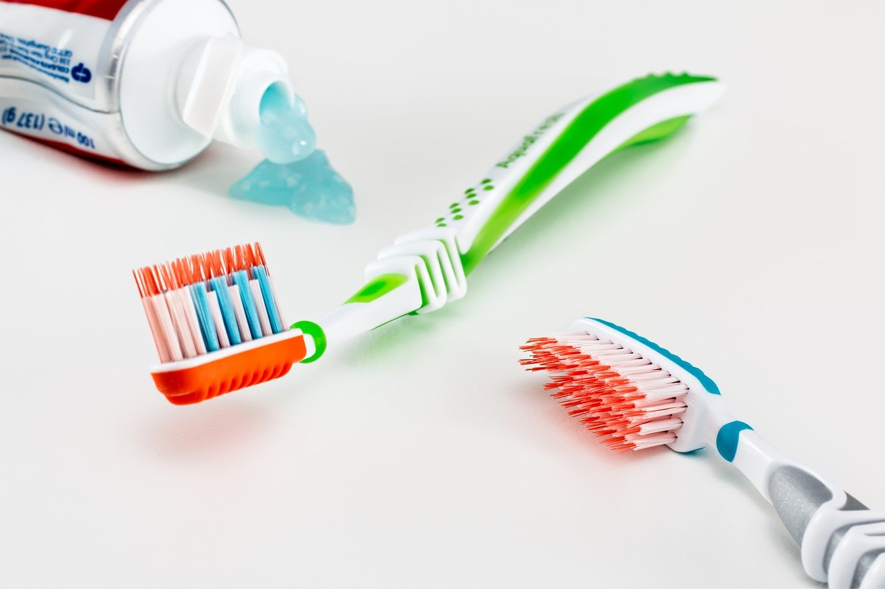 Zubná pasta nielen na čistenie zubov: 10 ďalších spôsobov, ako ju možno použiť!