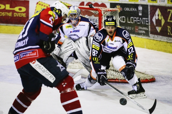 HKm Zvolen - HC Košice 2:1. Zvolen získal druhý majstrovský titul v histórii  