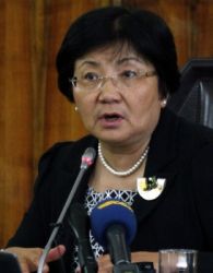 rosa otunbajevova