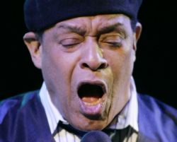 americky dzezovy spevak al jarreau