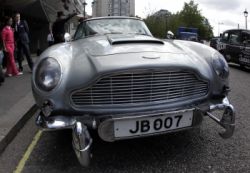 aston martin db5