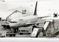 problemy so snehom na frankfurtskom let