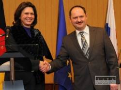 ilse aigner zsolt simon