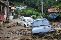brazilia povodne zosuvy