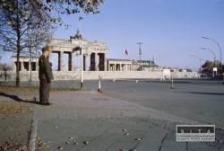 pred 50 rokmi postavili berlinsky mur