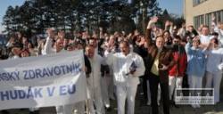 slovenski zdravotnici dnes protestoval