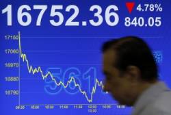 japonsky trh prudko oslabil