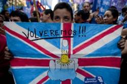 argentinci ukazali britom zdvihnuty p
