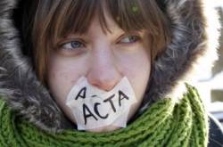 svet protestuje proti acta