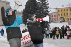 protest gorila v centre presova