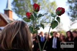 breivik ruze pohreb nestastie
